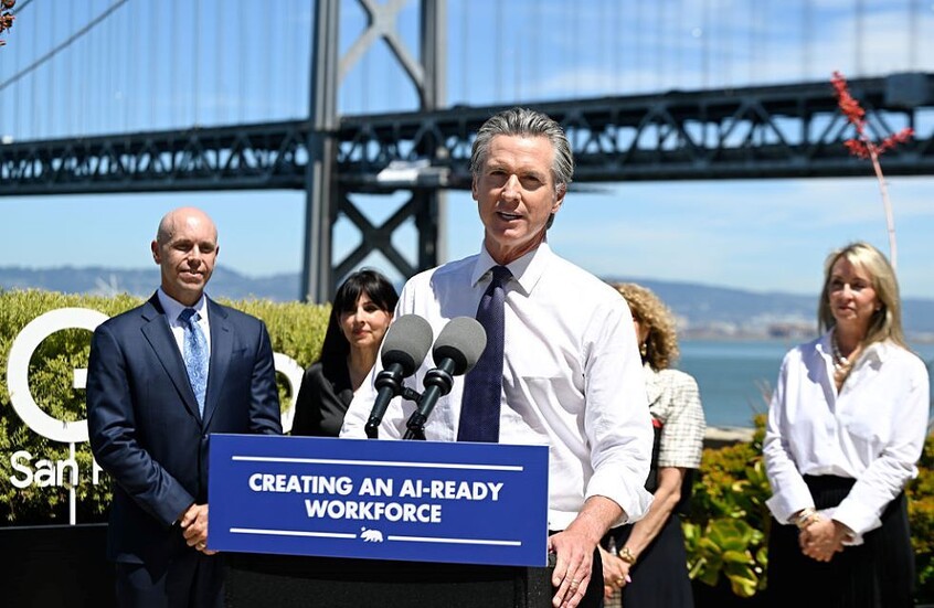 الذكاء الاصطناعي - التنافس مع الصين يجب ألا يكون على حساب الإنسان