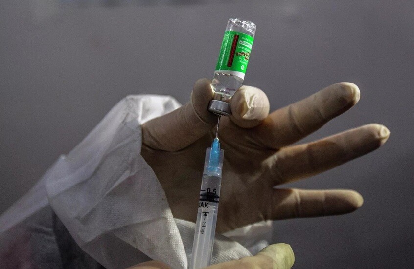 "أكسيوس": قرارات وزارة الصحة الأمريكية تستفز العقول العلمية على هجر البلاد