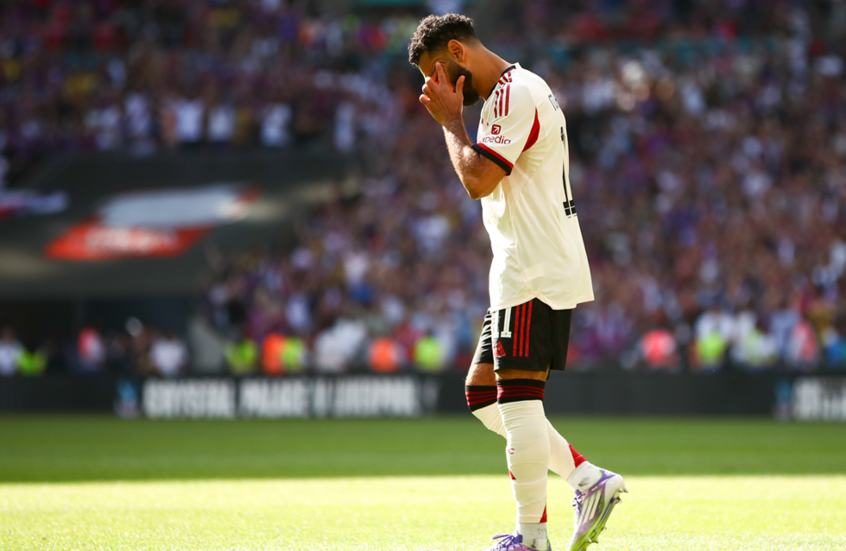 صلاح "يفقد سحره" في لقاء كريستال بالاس وتقييم "كارثي" لأدائه