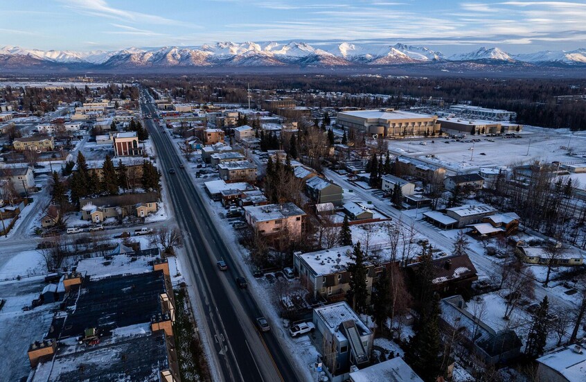 صحيفة: الخدمة السرية الأمريكية تستأجر عقارا في ألاسكا قبل لقاء بوتين وترامب