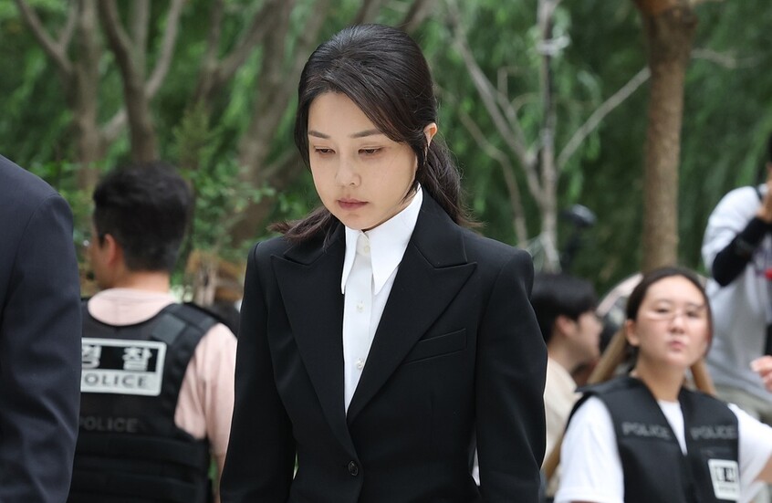 سيئول.. مطالب بفصل الرئيس المعزول عن زوجته في مكان الاعتقال حال توقيفها