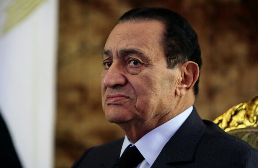 محكمة مصرية تبرئ أبناء أشهر رجال مبارك من تهم مخلة