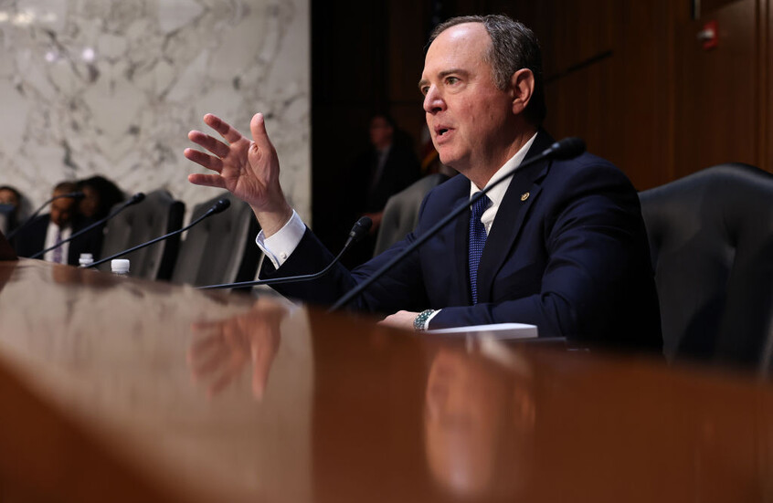 عضو بالكونغرس الأمريكي صادق على تسريب معلومات سرية لاستهداف ترامب