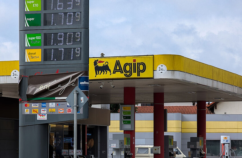 ألمانيان ينسيان ابنهما في محطة وقود خلال التوجه لقضاء عطلة في النمسا