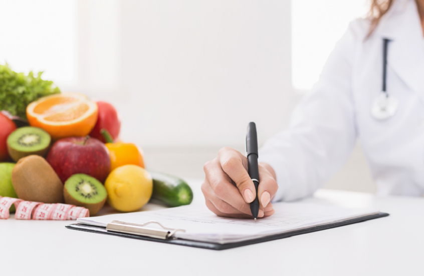 العلاقة بين الغذاء والسرطان.. حقائق ينبغي معرفتها