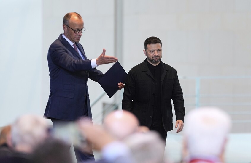 "رويترز": زيلينسكي إلى برلين اليوم للمشاركة في محادثات أوروبية مع ترامب