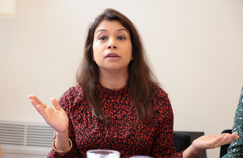 وزيرة بريطانية سابقة تواجه شهادات في محاكمة فساد ببنغلاديش