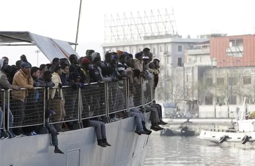 غرق 20 مهاجرا على الأقل قبالة سواحل إيطاليا