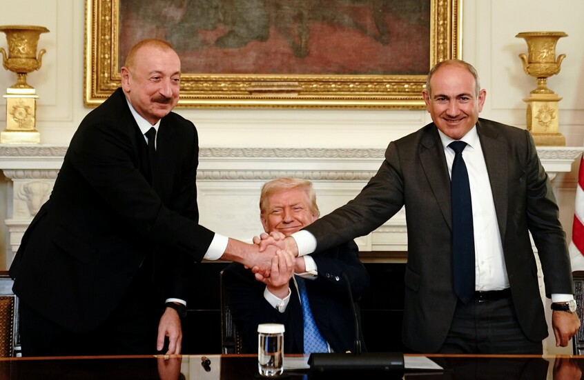 سيناتور روسي: باشينيان يتاجر بأرمينيا بالجملة والتجزئة