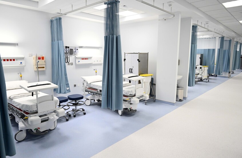 الصحة الكويتية تعلن عن 13 حالة وفاة بتسمم كحولي وعشرات الاصابات وتكشف جنسياتهم