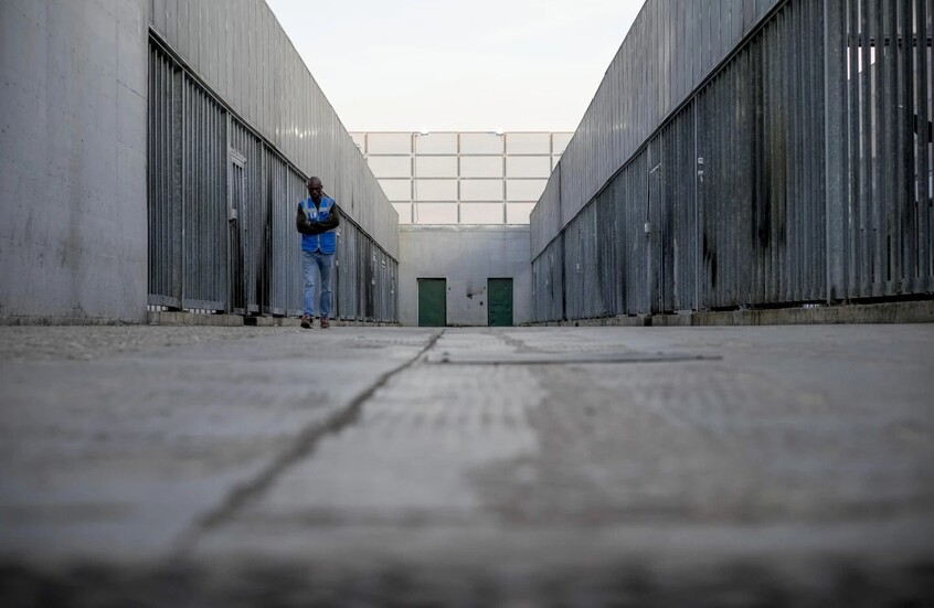 وفاة تونسي بسجن إيطالي ونائب سابق يعلق: إلى متى سنعدّ موتانا بصمت؟