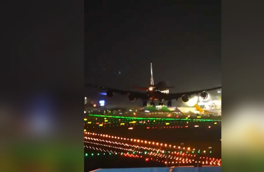 شاهد.. طائرة بوينغ تتحدى إعصار "بودول" وتنفذ هبوطا ناريا