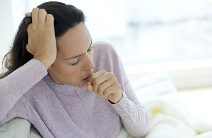 احذروا السعال المستمر.. قد يكون إنذارا مبكرا لمرض خطير