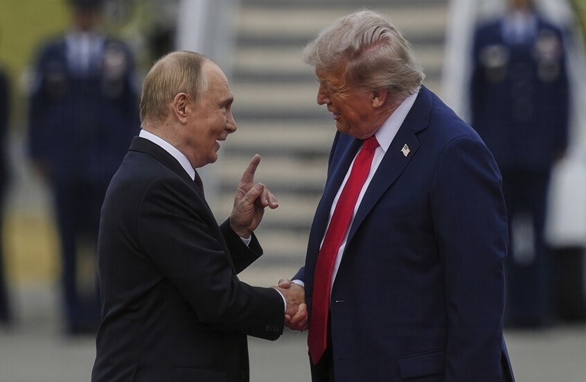 زاخاروفا: الإعلام الغربي على وشك الجنون بسبب لقاء بوتين وترامب