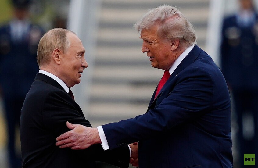 صحيفة إيطالية: بوتين وترامب التقيا "كصديقين قديمين"