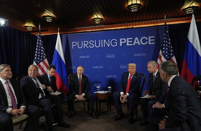 بالفيديو.. انطلاق قمة بوتين - ترامب بمدينة أنكوريج في ألاسكا