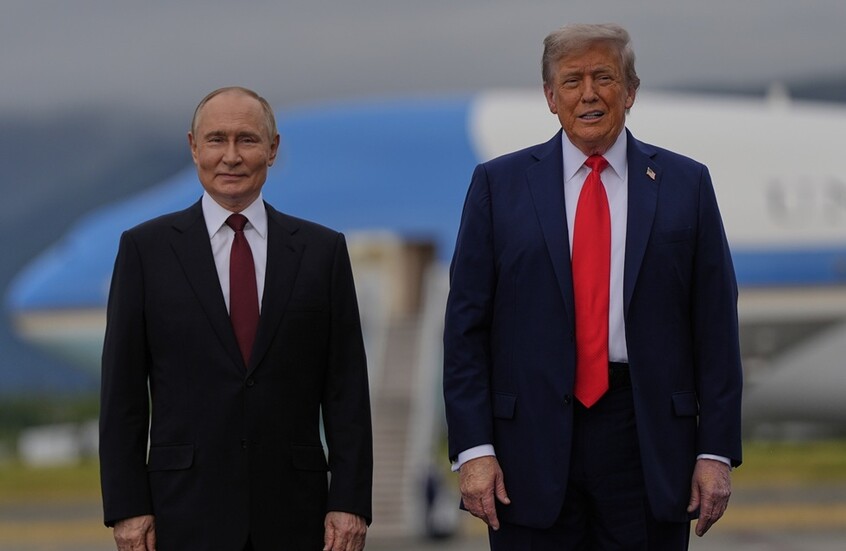 الكرملين يعلن انتهاء المحادثات المغلقة بين بوتين وترامب في ألاسكا