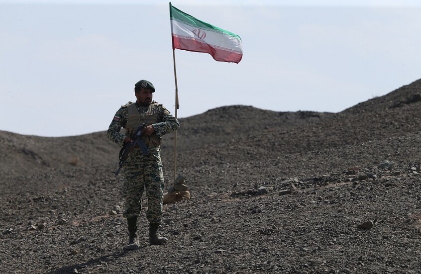 إيران: مقتل عنصر أمني في اشتباك مع مسلحين جنوب شرقي البلاد
