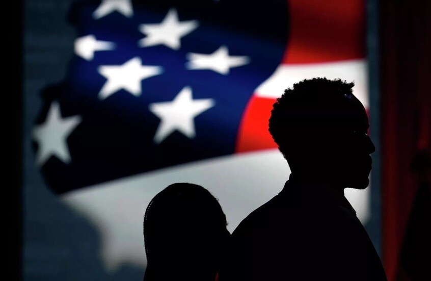 الخارجية الأمريكية تعلن تعليق إصدار التأشيرات لسكان غزة