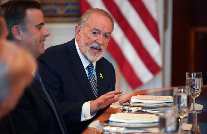 السفير الأمريكي لدى إسرائيل يهاجم مقررة أممية في الأراضي الفلسطينية بعد تصريحاتها عن "حماس" (فيديو)