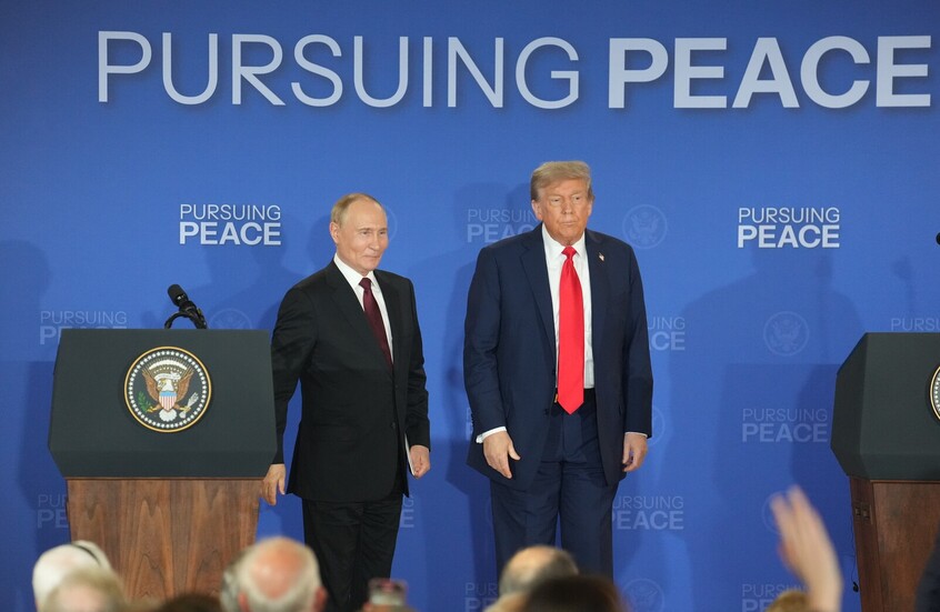 خبير ألماني يحدد شروط وموعد لقاء بوتين وترامب القادم