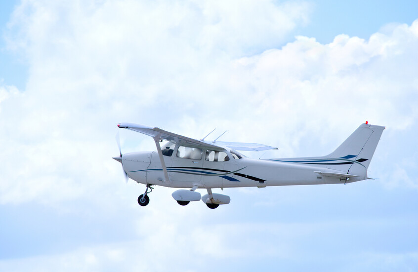 لقطات توثق سقوط طائرة أمام أعين مذهولة في أستراليا (فيديو)