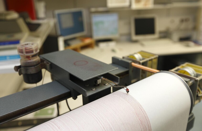 هزة أرضية بشدة 5.8 درجات تضرب شمال شرق الجزائر