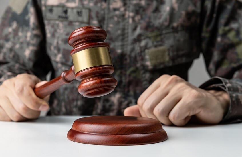 أول جندي نيوزيلندي يحاكم بتهمة التجسس ويقر بمحاولة تمرير معلومات سرية لدولة أجنبية