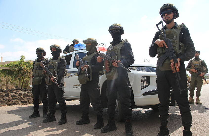 سوريا.. مقتل عنصرين في الأمن الداخلي في طرطوس برصاص مسلحين مجهولين