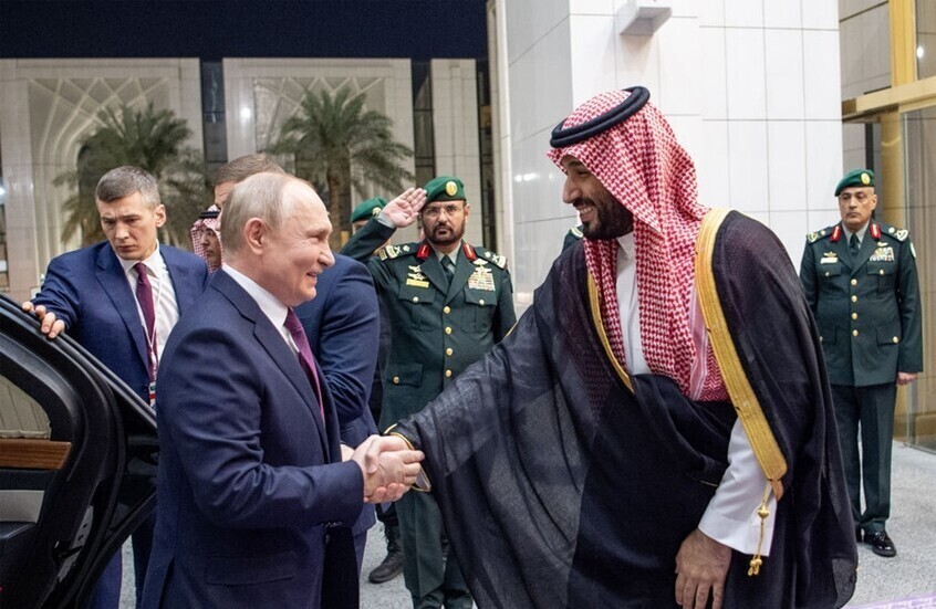 الكرملين: بوتين يطلع ولي عهد السعودية على نتائج اتصالاته مع ترامب