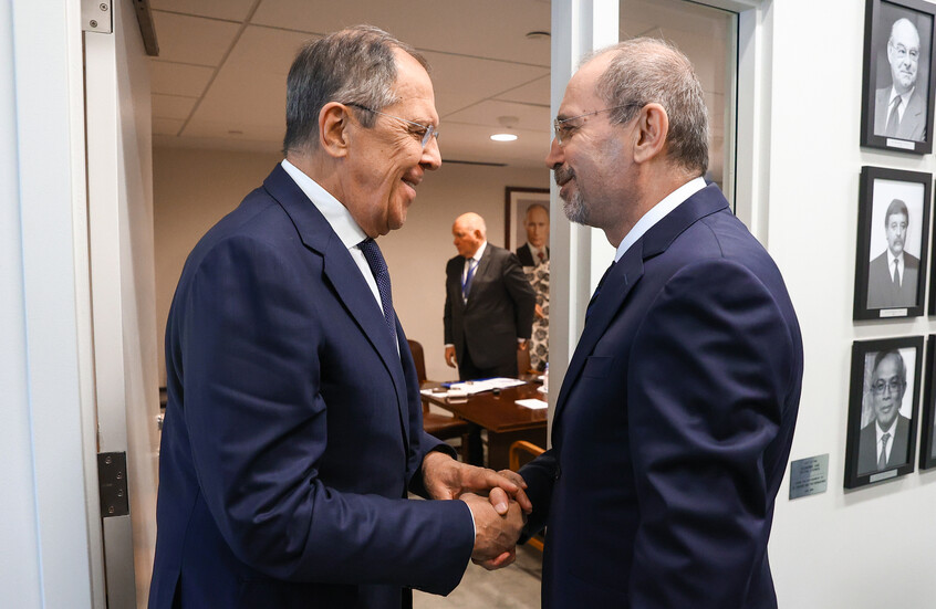 الصفدي يتوجه إلى موسكو للقاء لافروف