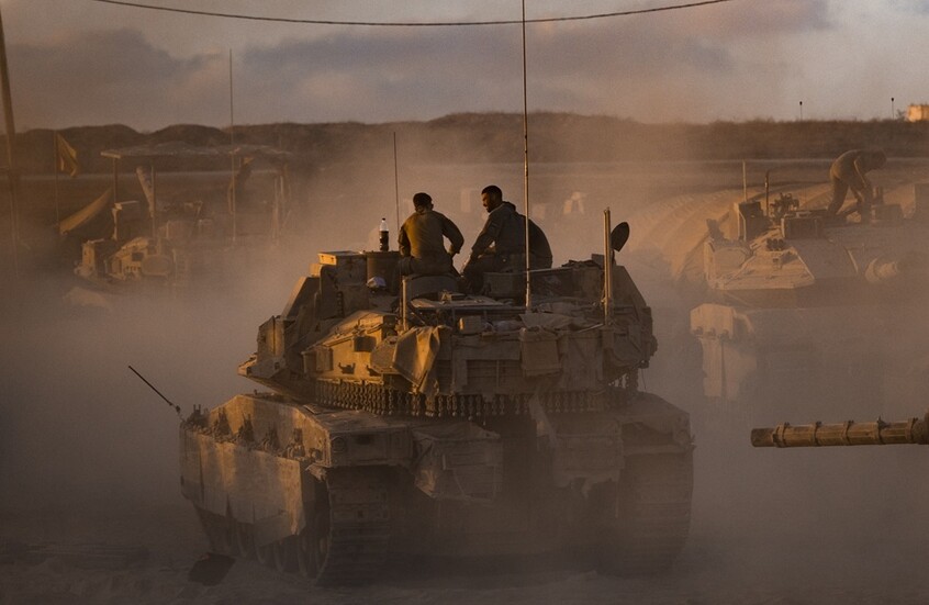 إذاعة الجيش الإسرائيلي تسوق تفاصيل من عملية احتلال غزة