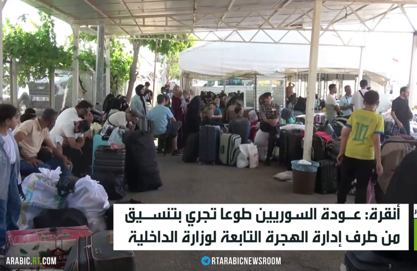 بعد سنوات من اللجوء.. موجة عودة جماعية للسوريين من تركيا