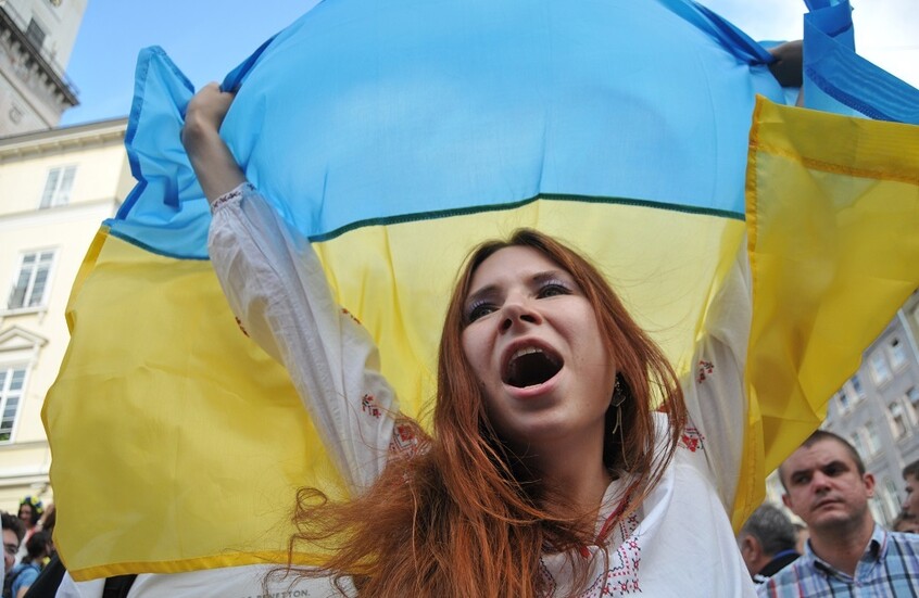 كندا تتبرع بكتب لمكتبات أوكرانية تتضمن اقتباسات لهتلر وموسوليني