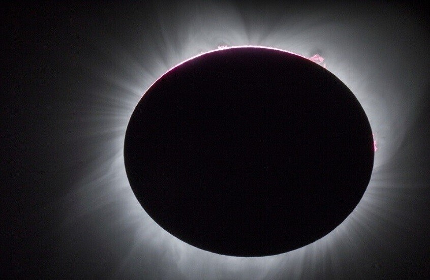 ضجة "القمر الأسود".. بين نبوءات نهاية العالم والحقيقة العلمية