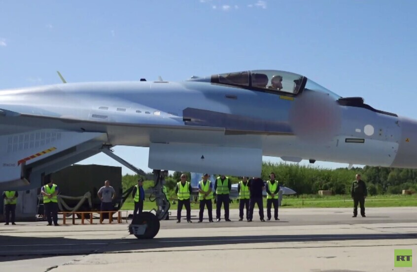 شركة "روستيخ" تسلم دفعة جديدة من مقاتلات "سو-35 إس"