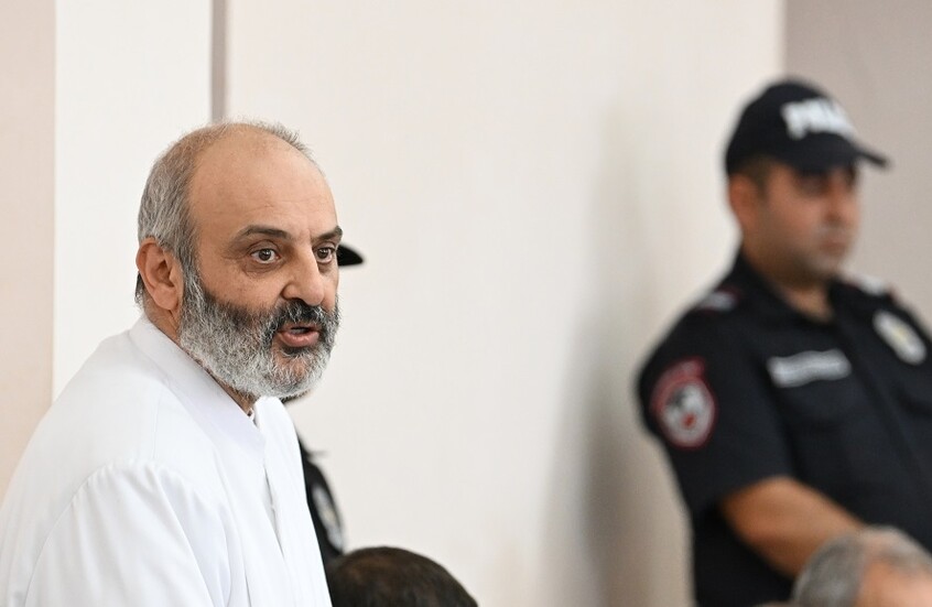 أرمينيا.. تمديد اعتقال رئيس الأساقفة باغرات