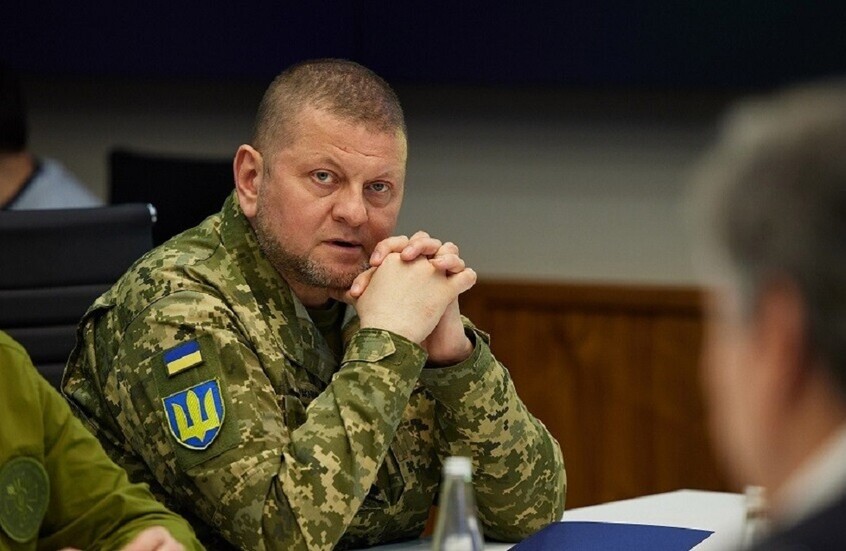 صحيفة: فاليري زالوجني يستعد للترشح ضد زيلينسكي