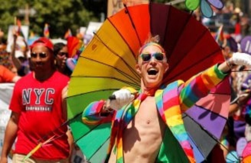 دراسة أمريكية: أكثر من 2.8 مليون شخص يعرّفون أنفسهم كمتحولين جنسيا في الولايات المتحدة