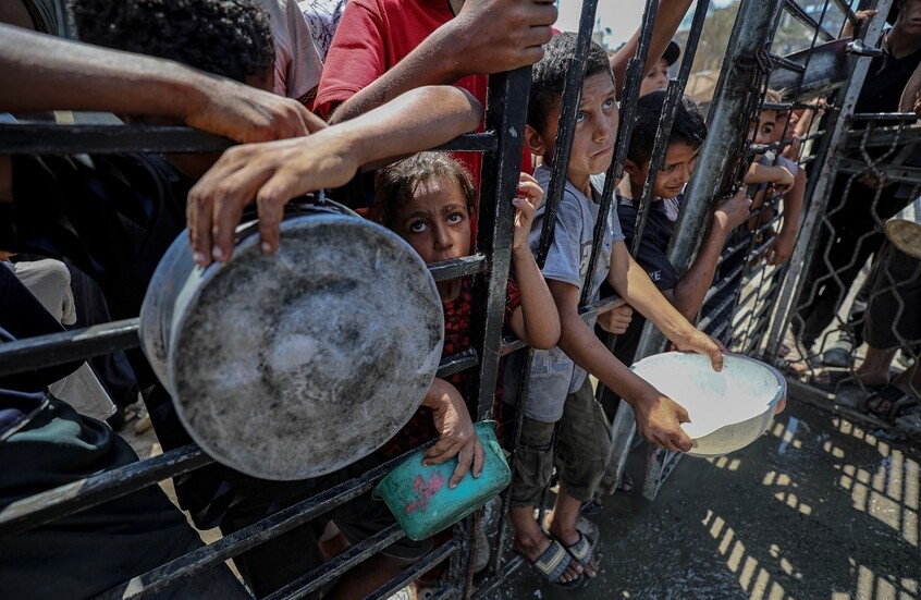 في ظل المجاعة في غزة.. الفنان السوري مكسيم خليل يوجه نداء إنسانيا