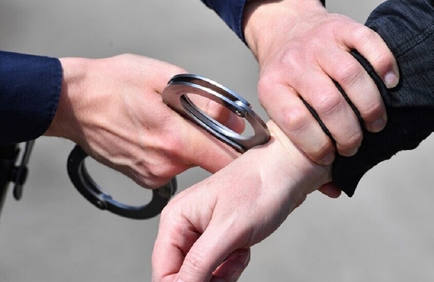 اعتقال امرأة في القرم لإحضارها أيقونة مشحونة بالمتفجرات إلى مبنى جهاز الأمن الفيدرالي