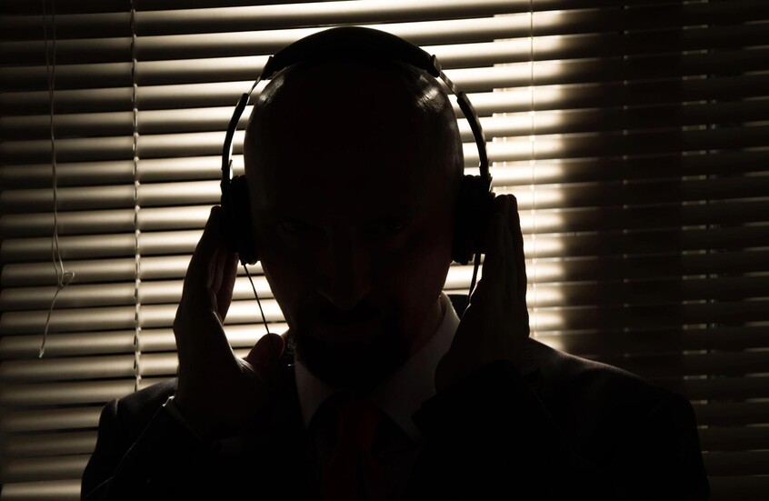 اكتشاف طريقة للتنصت على المكالمات الهاتفية باستخدام رادار السيارات!