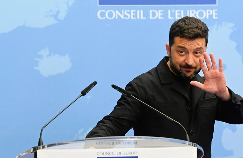 زيلينسكي: أوكرانيا تحتاج مليار دولار شهريا لشراء الأسلحة الأمريكية