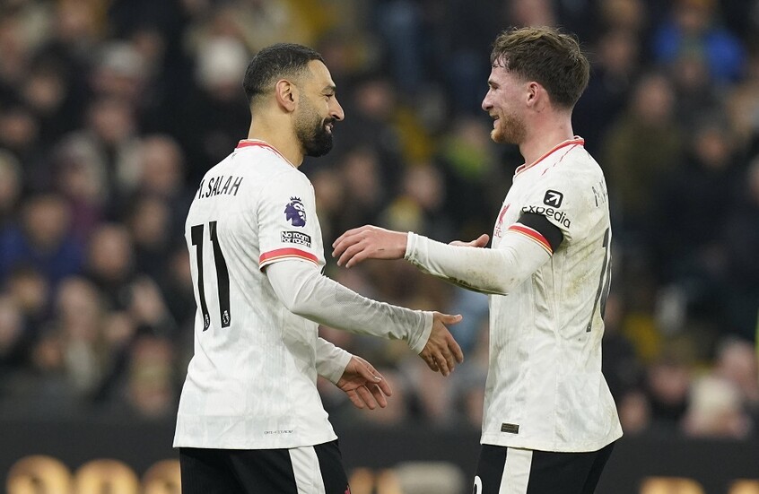 لاعب ليفربول ماك أليستر يوجه رسالة من كلمتين باللغة العربية قبل مباراته أمام نيوكاسل (فيديو)