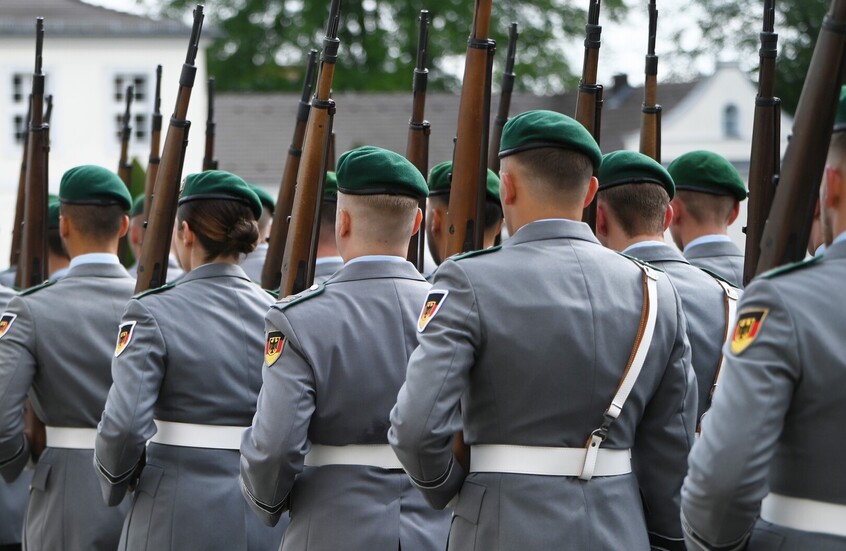 تسريح ما يقرب من 100 جندي من الجيش الألماني بسبب "التطرف اليميني"