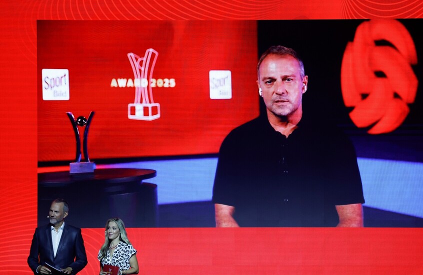 فليك يضيف جائزة "مدرب العام" إلى سجله