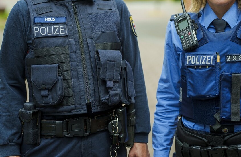 الشرطة الألمانية تعتقل شابا سوريا على خلفية حادثة طعن أمريكي في مدينة دريسدن