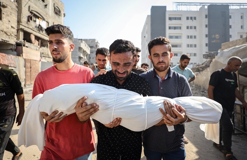 قتلى وجرحى في قصف إسرائيلي على قطاع غزة بينهم طالبوا مساعدات (صور+ فيديو)