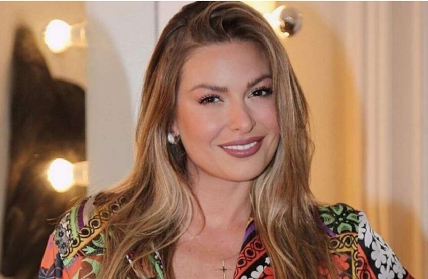 الممثلة اللبنانية باميلا الكيك تثير الجدل برقصها في إحدى السهرات (فيديو)