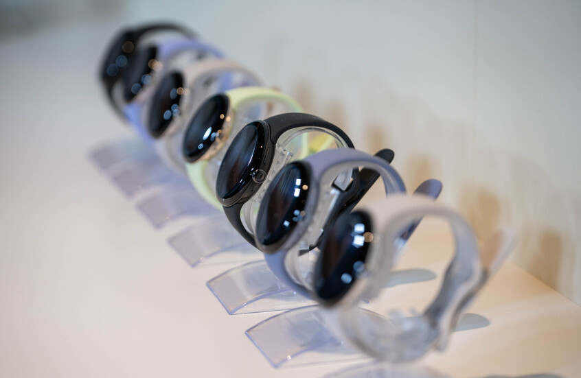 غوغل تزيح الستار عن ساعتها المتطورة